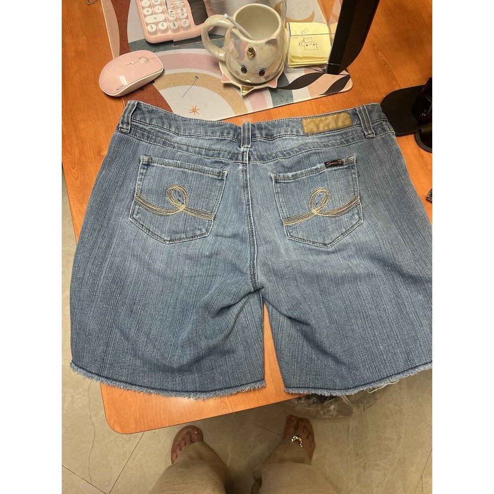 7 Seven For All Mankind Women's Denim Jean Shorts Size 6 Bermuda Cutoff - Picture 3 of 6